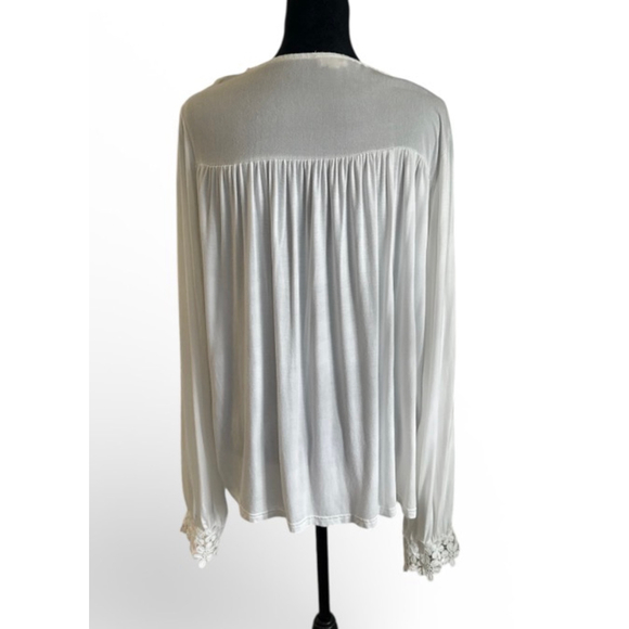 Women's POL White Floral Embroidered Blouse, Size L - Picture 3 of 8